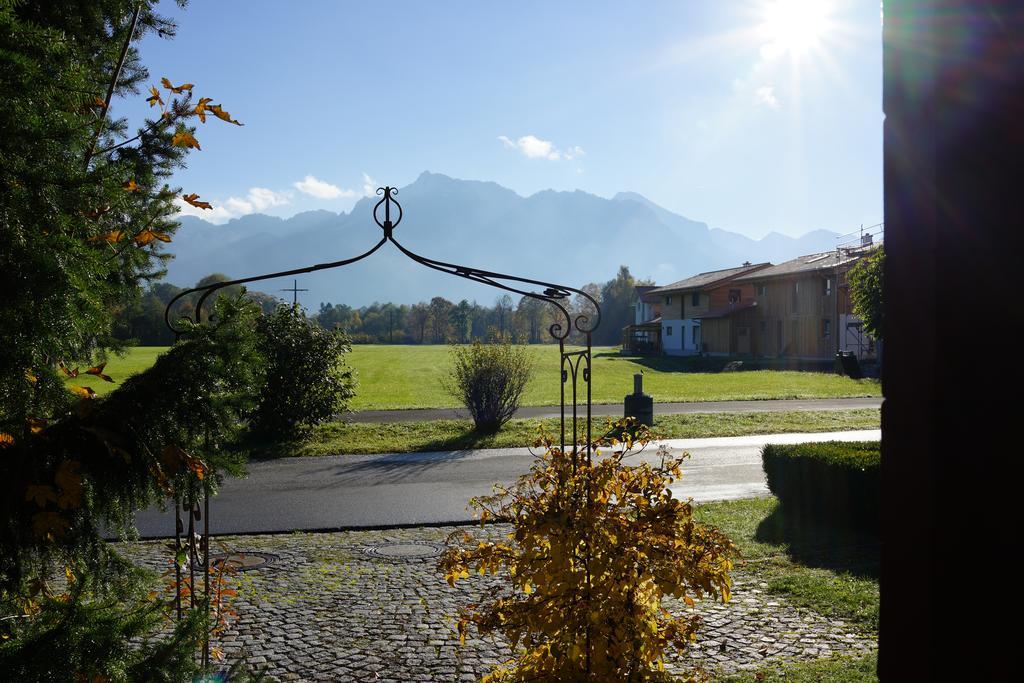 Ferienwohnung Romantik Im Roten Haus フュッセン エクステリア 写真