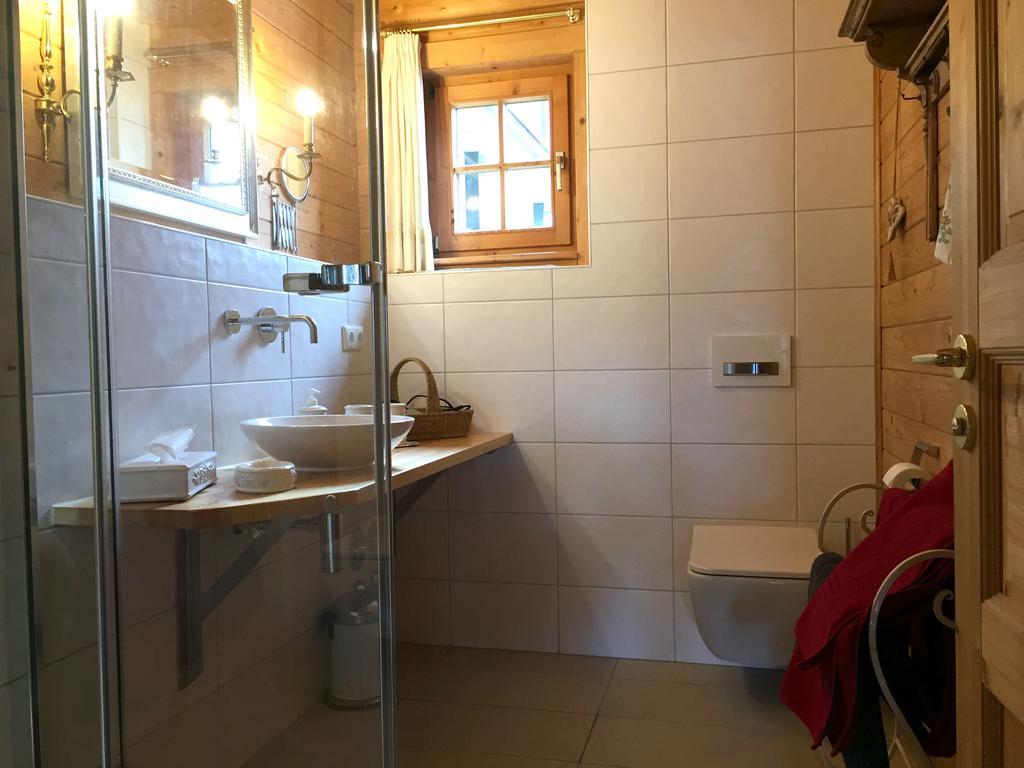 Ferienwohnung Romantik Im Roten Haus フュッセン エクステリア 写真