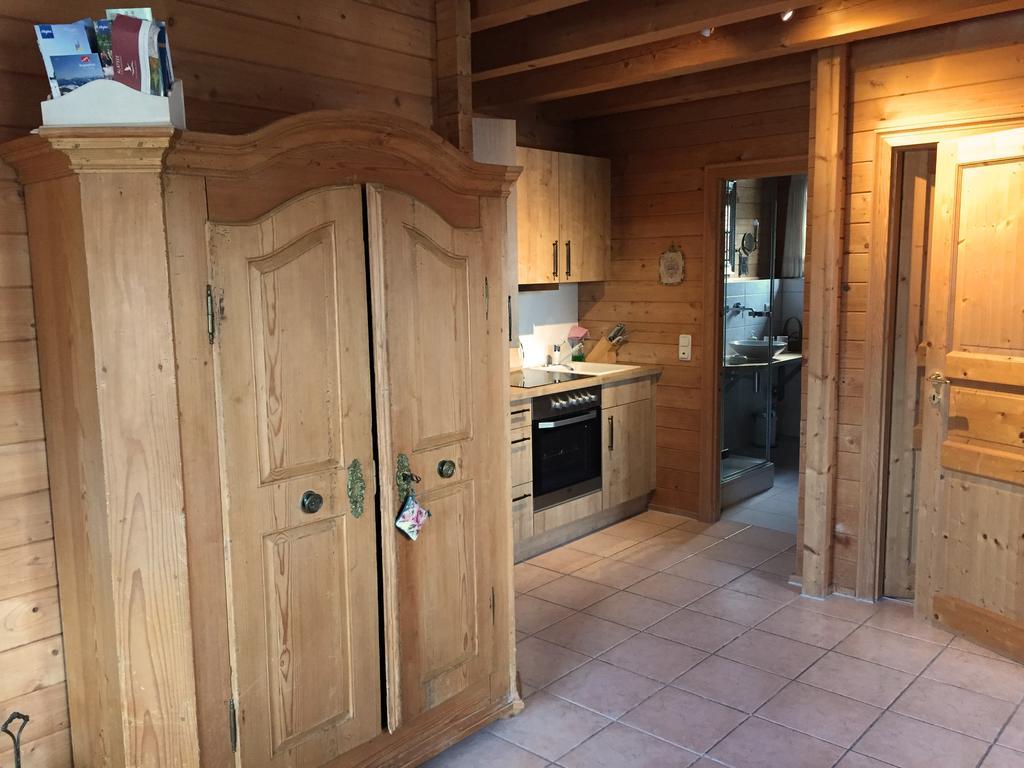 Ferienwohnung Romantik Im Roten Haus フュッセン エクステリア 写真