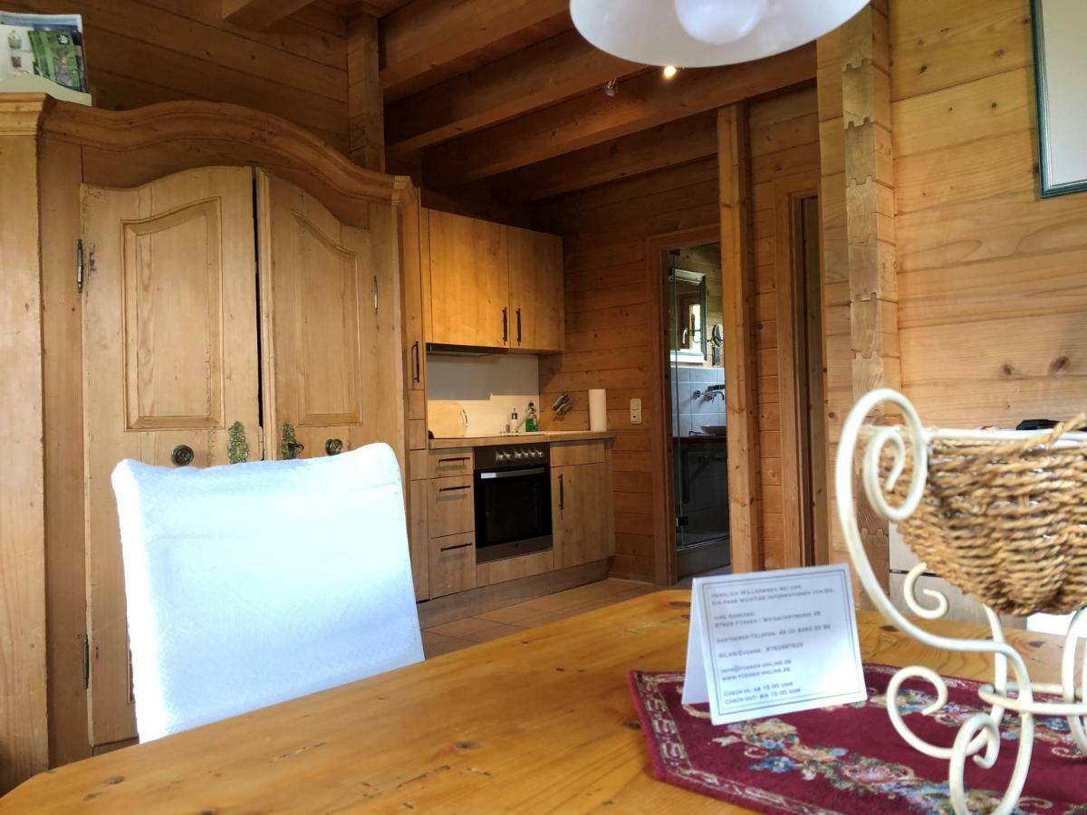 Ferienwohnung Romantik Im Roten Haus フュッセン エクステリア 写真