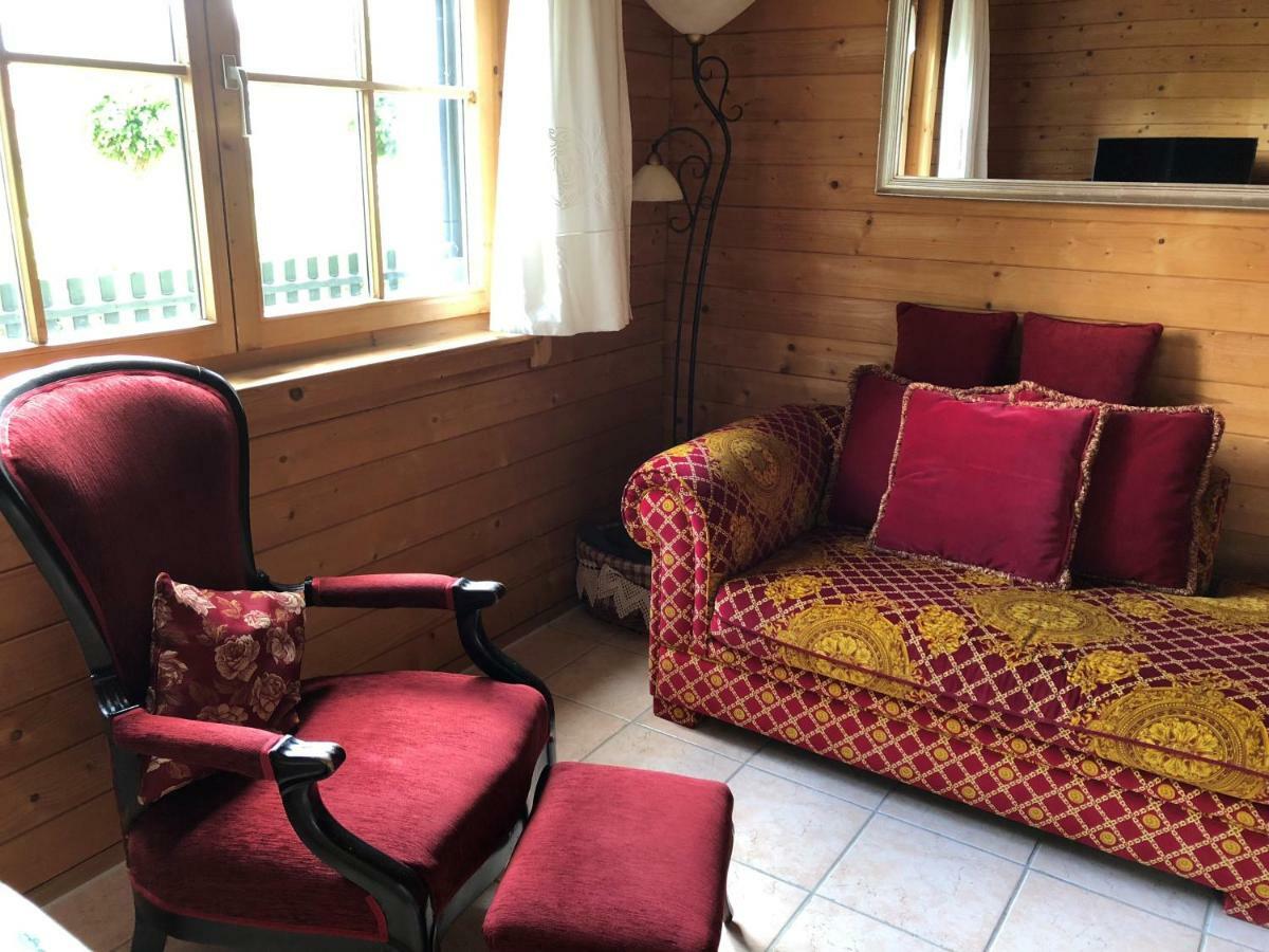 Ferienwohnung Romantik Im Roten Haus フュッセン エクステリア 写真