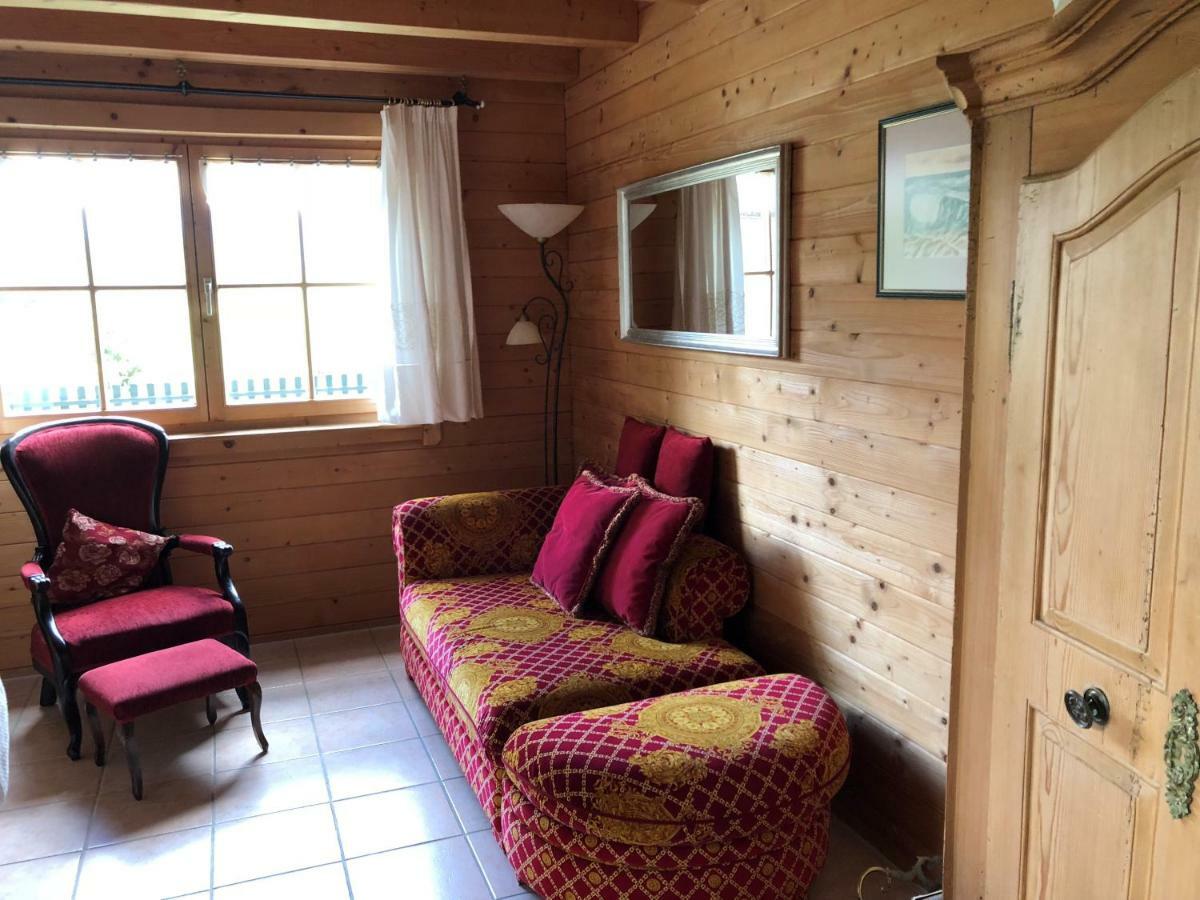 Ferienwohnung Romantik Im Roten Haus フュッセン エクステリア 写真